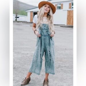 Easel Los Angeles Viral oversized overalls size Large
